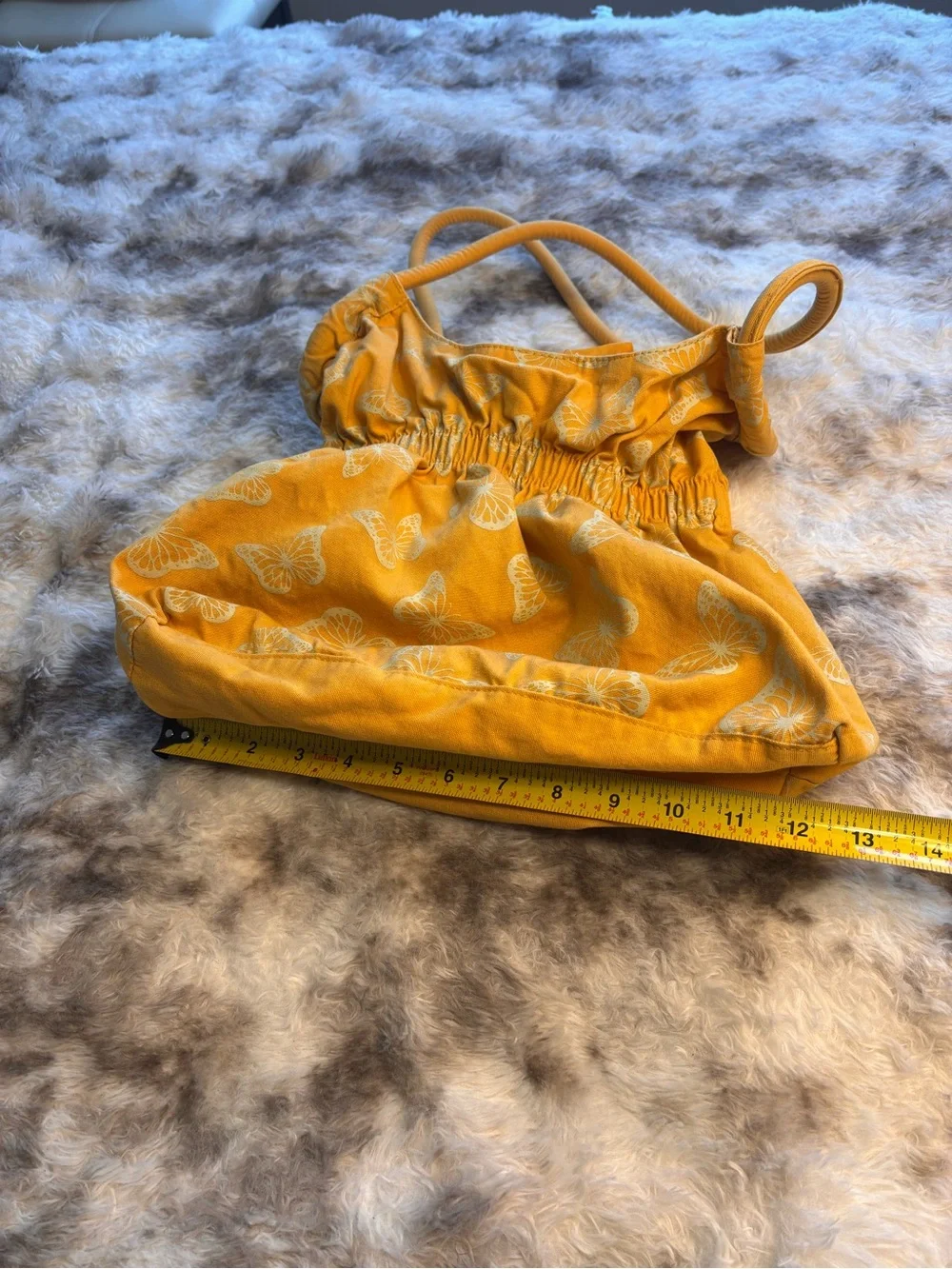 Unknown charming yellow